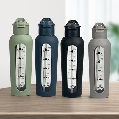 700 ml/1000 ml bouteilles en verre portables avec logo personnalisé, manches en silicone et horodatage
