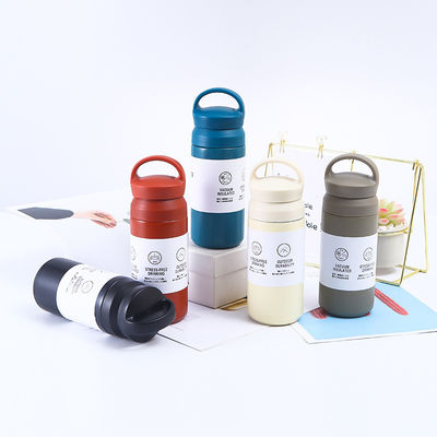 Bouteilles d'eau isolées en acier 500 ml Bouteille sous vide Bouteille de voyage pour les sports Bouteille d'eau