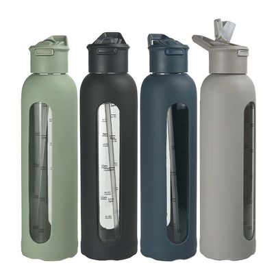 Bouteille d'eau en verre motivationnelle avec un manchon en silicone et un rappel portable de l'heure