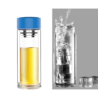 Bouteille d'eau en verre avec filtre à thé