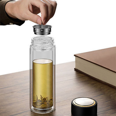 Bouteille d'eau en verre avec filtre à thé