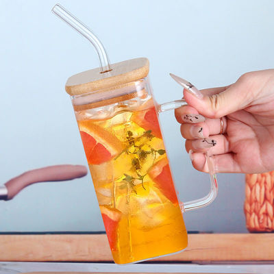 Coupe en verre carré avec couvercle au sommet Vente de tasses de café glacé