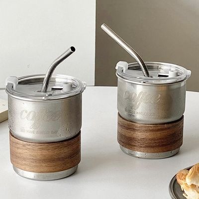 Coupe de café à manche en bois à paroi unique en acier inoxydable 304 avec couvercle pour les voyages et les fêtes