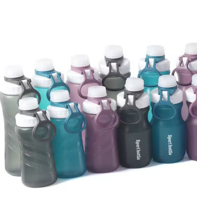 Activité en plein air 500 ml / 700 ml tasse d'eau en plastique avec logo personnalisé acceptable