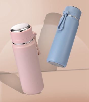 Bouteille d'eau en acier inoxydable sous vide 316 Bouteilles de boisson portables de grande capacité pour femmes