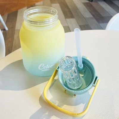 Bouteille de boissons créatives surgelées sur mesure à l'épreuve des fuites de 1100 ml/1300 ml pour les sports de plein air / camping