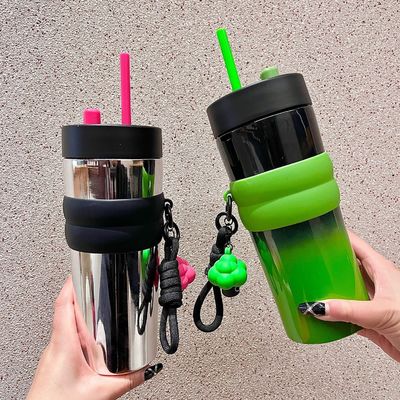 Eco-friendly 710ml en acier inoxydable Moussin de café de voyage aspirateur isolé et réutilisable