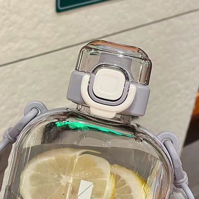 Restez hydraté n'importe où 750 ml Bouteille d'eau claire carrée avec corde et couvercle étanche