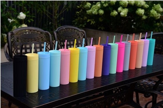 Capot de bouteille d'eau en plastique mince et durable de 16 oz
