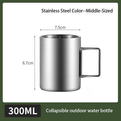 Une simple tasse d'eau portable en acier inoxydable à large bouche et un design minimaliste