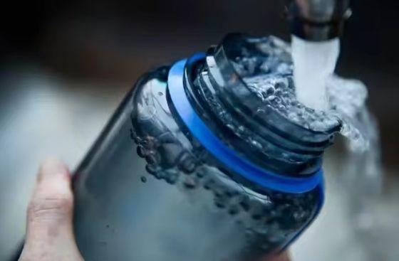 Unisexe 1000 ml Grands gobelets d'eau à grande échelle Gobelets imperméables à l'eau avec PS Matériau plastique