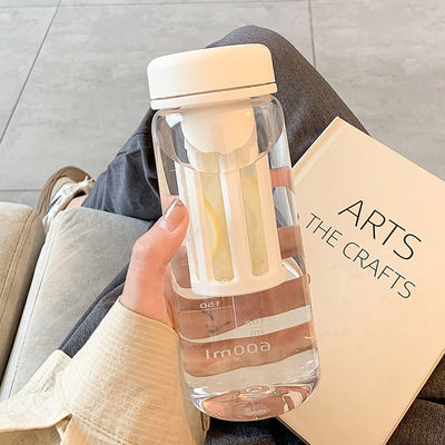 Bouteille d'eau potable en plastique avec couvercle pour bureau et activités extérieures