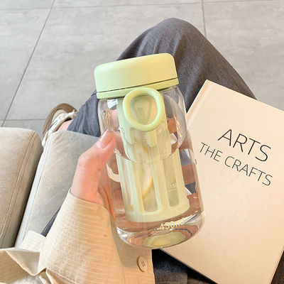 Conception contemporaine Logo personnalisé Bureau Bouteille d'eau en plastique extérieure avec infuseur de thé