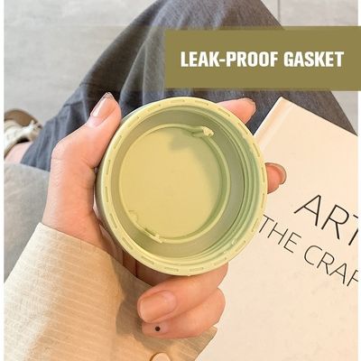 Bouteille d'eau potable en plastique de style contemporain avec infuseur de thé 450ML/600ML