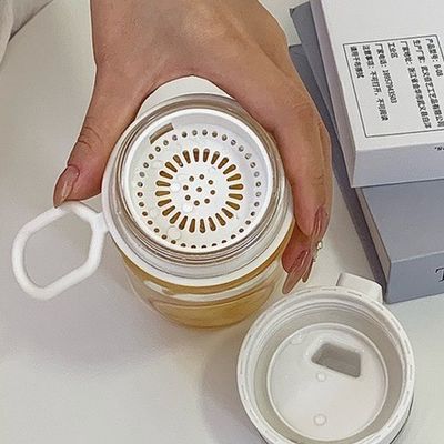Bouteille en plastique PC résistante à la chaleur Flip Top Bouteille d'eau élégante avec filtre amovible