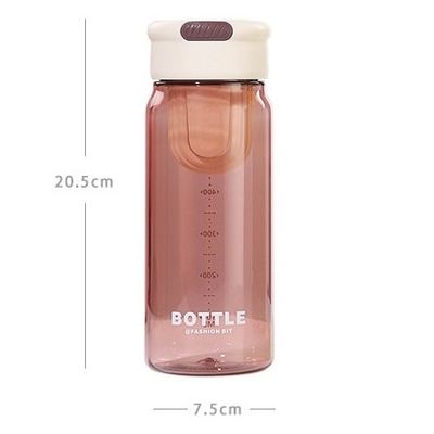 Mode étudiante d'été Bouteille d'eau en plastique de 650 ml avec filtre et design portable