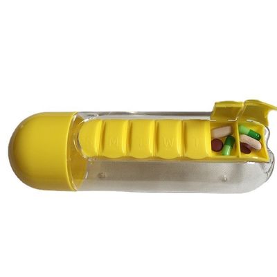 Bouteille d'eau bouillante multifonctionnelle 600ml 2 en 1 bouteille d'eau en plastique quotidienne avec boîtier de pilule pour sept jours