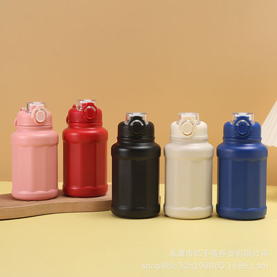 Bouteille d'eau de sport isolée design BPA libre double bouteille à vide avec logo personnalisé