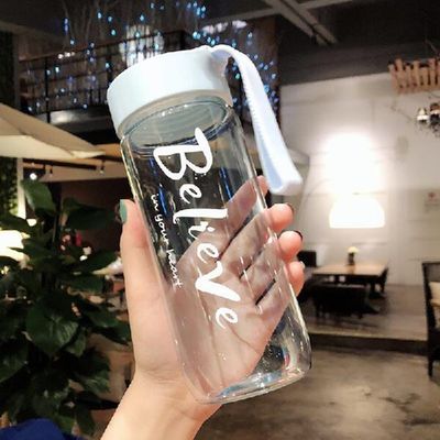 Bouteille d'eau portable avec tasse et corde