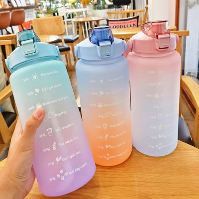 2023 Bouteille d'eau potable de motivation 2L BPA gratuit pour le gymnase et les activités en plein air