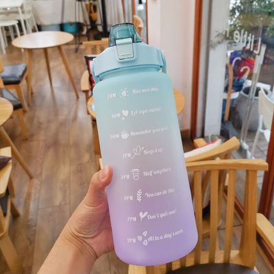 2023 Bouteille d'eau potable de motivation 2L BPA gratuit pour le gymnase et les activités en plein air