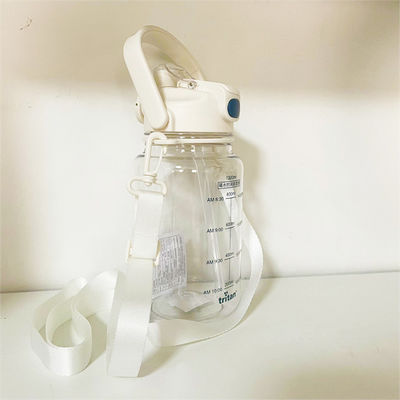 Bouteille d'eau de paille en plastique sport de 1,2 litre de capacité blanche avec marqueur d'heure pour tous les jours