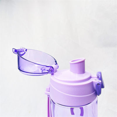 Tritan 600 ml Bouteille d'eau violette Bouteille de boisson de sport en plastique avec corde de poignée pour gym