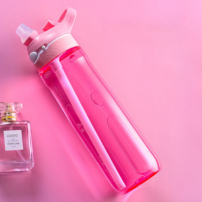 750 ml de bouteille de shaker de protéines de fitness avec paille de Tritane