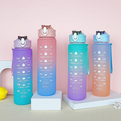 Bouteille d'eau Tritan avec marqueur de temps 900Ml Bpa Gradient libre couleur pour les sports de plein air