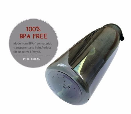 Style de conception minimaliste 750 ml Bouteille d'eau de sport en plastique pour l' hydratation en déplacement