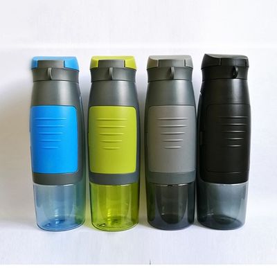 Logo personnalisé 750 ml Bouteille d'eau de sport minimaliste en plastique avec couvercle pour les activités de plein air