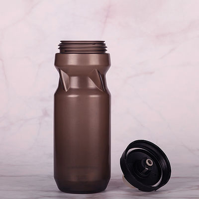 Style de conception minimaliste, plastique sans BPA pour les sports, bouteille d'eau pressée pour la course cycliste