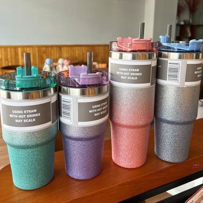 Bouteilles thermos portables avec paillettes personnalisées 20 oz / 30 oz de verre d'eau isolée en acier inoxydable