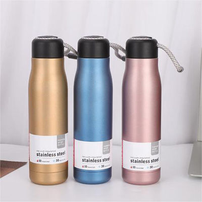 Meilleure vente bouteille d'eau de sport de 16 oz avec double isolation murale et design durable