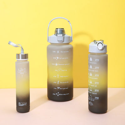 Bouteille de paille en plastique sur mesure de 3 en 1 de 2000 ml, 900 ml et 300 ml, avec horodatage pour gym et sport