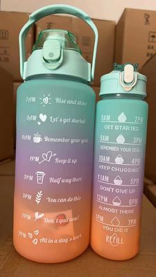 Restez motivé et hydraté avec ces bouteilles d'eau en plastique