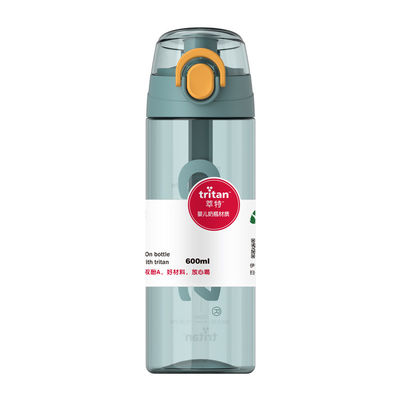 Bouteille d'eau transparente de Tritan 600 ml Bouteille de boisson sportive en plastique avec couvercle à poignée