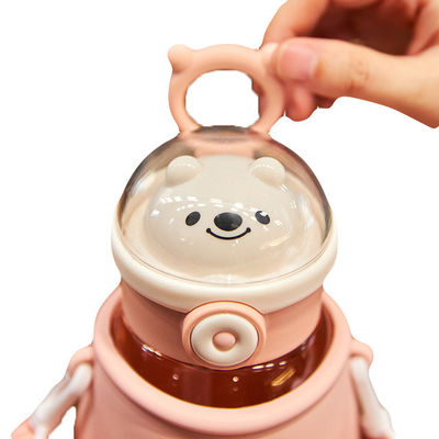 École stockée étanche Tritan Bouteille d'eau potable avec couvercle de paille réutilisable Voyage Sports Camping Enfants tasse d'eau en plastique