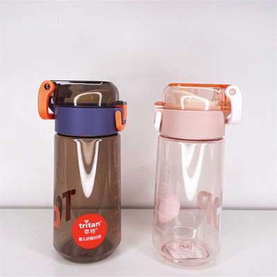 Bouteilles d'eau en plastique Tritan imprimées sur mesure multifonctionnelles pour les activités de camping en plein air