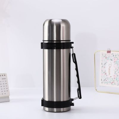 Améliorez votre équipement de plein air avec notre bouteille d'eau en acier inoxydable à vide personnalisée 1.2L / 1.8L