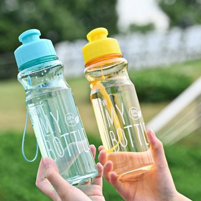 Bouteille d'eau transparente en plastique PET de 500 ml personnalisée pour l' hydratation en extérieur