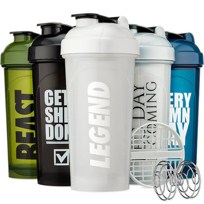 700 ml Tritan plastique shaker tasse avec boule en acier inoxydable et poignée Impression de logo personnalisé