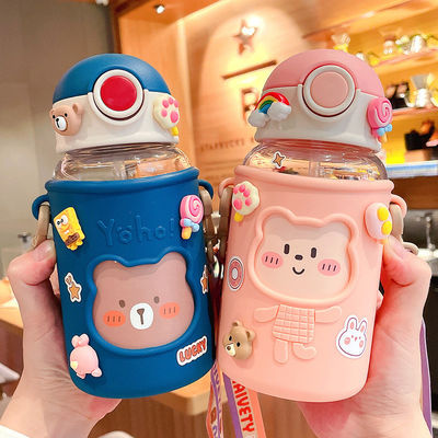 620 ml autocollant 3D portable bouteille d'eau en plastique design d'ours mignon pour les enfants et les étudiants
