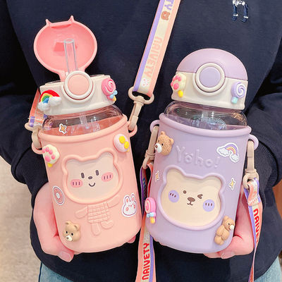 620 ml autocollant 3D portable bouteille d'eau en plastique design d'ours mignon pour les enfants et les étudiants