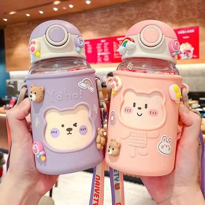 620 ml autocollant 3D portable bouteille d'eau en plastique design d'ours mignon pour les enfants et les étudiants