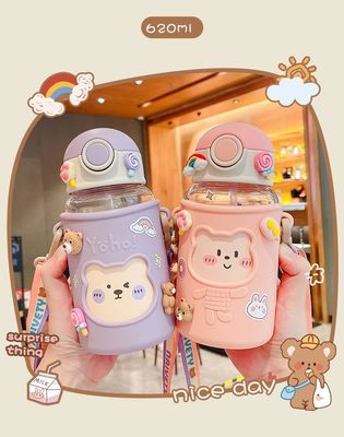 Bouteille d'eau en plastique 3D portable de 620 ml Bouteille d'ours mignonne pour les enfants et les étudiants