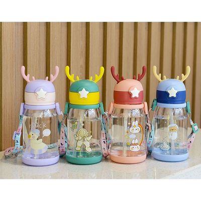 Grande capacité enfants tasse d'eau de paille dessin animé été 600 ml avec couleur personnalisée