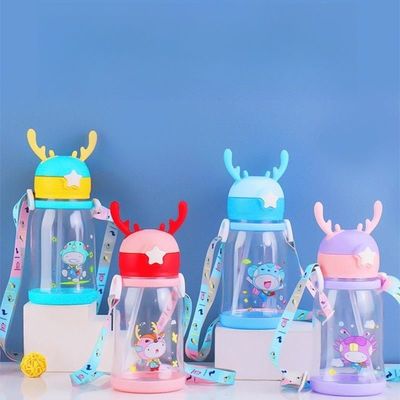 Grande capacité enfants tasse d'eau de paille dessin animé été 600 ml avec couleur personnalisée