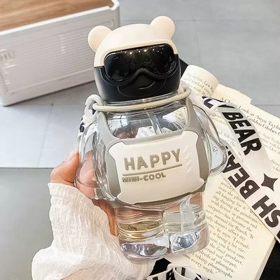 Bouteille d'eau de grande capacité avec une corde et des ours mignons