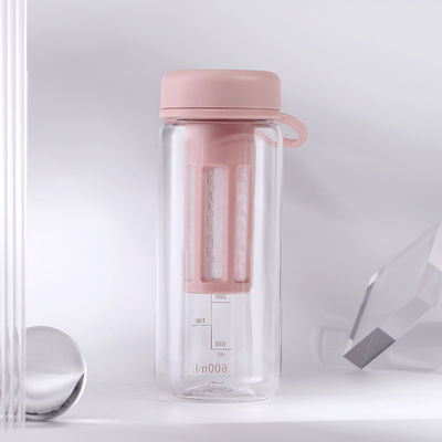 450 ml 600 ml bouteille d'eau plastique transparente et sans BPA avec balance pour gym